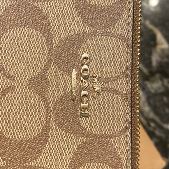 Coach Wallet - Picture 7 of 10